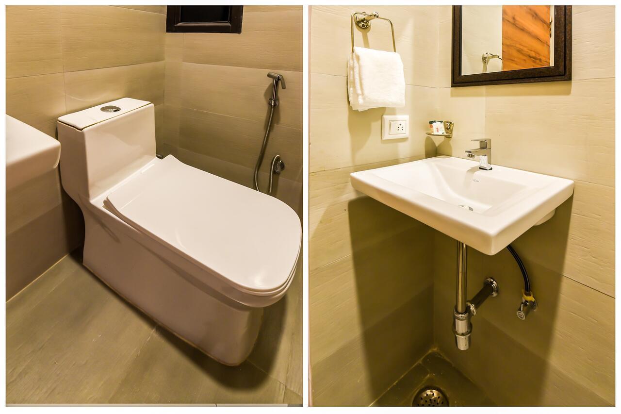 โอโย 19133 โอ๊ค ทรี Hotel นิวเดลี ภายนอก รูปภาพ